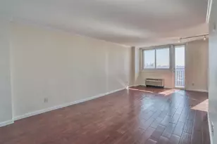 100 Manhattan Ave, Union City, NJ 07087 - Photo 10