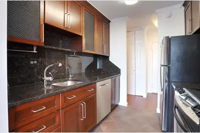 100 Manhattan Ave #2010, Union City, NJ 07087 - Photo 16