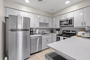 100 Shearwater Ct E, Jersey City, NJ 07305 - Photo 6
