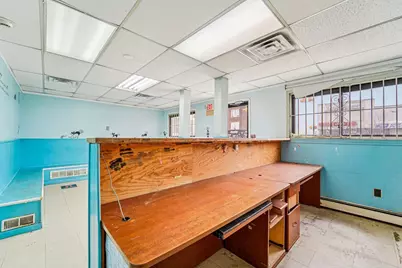 600 Kennedy Blvd #1, Union City, NJ 07087 - Photo 4