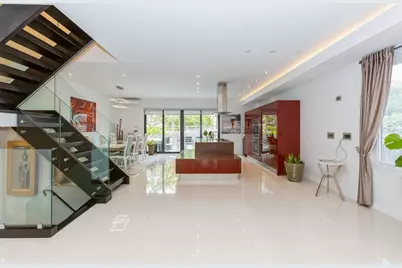 96 Columbia Terrace #1, Weehawken, NJ 07086 - Photo 2