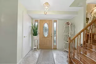 8 Monaghan Rd, Edison, NJ 08817 - Photo 4