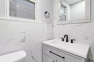 197 Hutton St, Jersey City, NJ 07307 - Photo 14