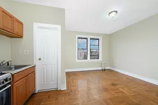 124 Storms Ave, Jersey City, NJ 07306 - Photo 4