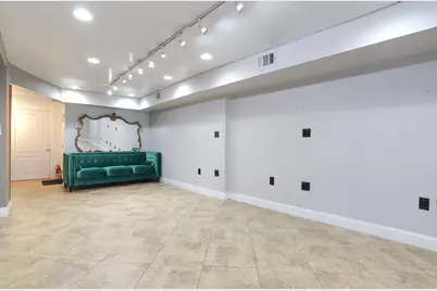 693 Bergen Ave, Jersey City, NJ 07304 - Photo 6