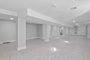 95 Claremont Ave, Jersey City, NJ 07304 - Photo 22