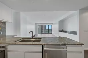 320 Adolphus Ave, Cliffside Park, NJ 07010 - Photo 10