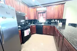 30 Whitman Ave, Jersey City, NJ 07306 - Photo 4