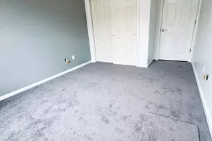 5 Soho Dr, Jersey City, NJ 07305 - Photo 8