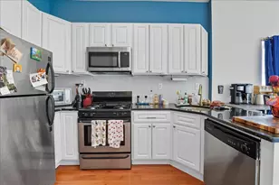 100 Leonard St, Jersey City, NJ 07307 - Photo 4