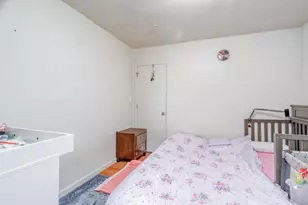 77 Wallis Ave, Jersey City, NJ 07306 - Photo 8