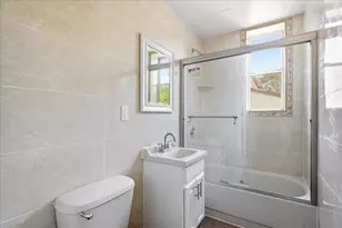 35 Potter Pl, Weehawken, NJ 07086 - Photo 12