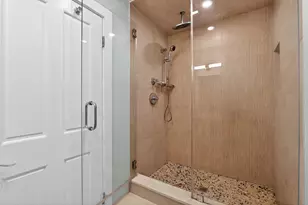111 Shearwater Ct E, Jersey City, NJ 07305 - Photo 22