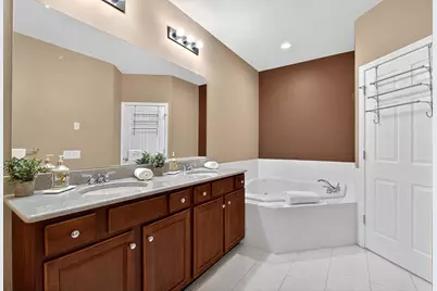 60 Tottenham Ct, Jersey City, NJ 07305 - Photo 22