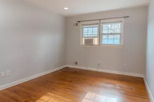 132 W 32nd St, Bayonne, NJ 07002 - Photo 6