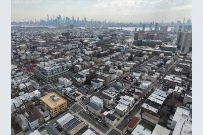 69 Hopkins Ave, Jersey City, NJ 07306 - Photo 28