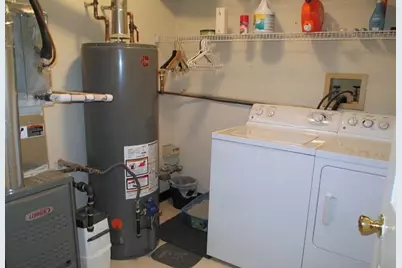 29 Walnut St, Jersey City, NJ 07305 - Photo 14