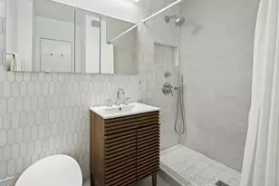 100 Manhattan Ave, Union City, NJ 07087 - Photo 14