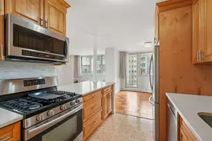 6040 Blvd E, West New York, NJ 07093 - Photo 6