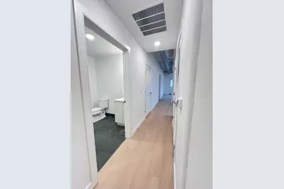 141 Christopher Columbus Dr #4, Jersey City, NJ 07302 - Photo 8