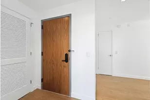 75 Park Ln S, Jersey City, NJ 07310 - Photo 14