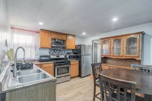 190 W 24th St, Bayonne, NJ 07002 - Photo 2