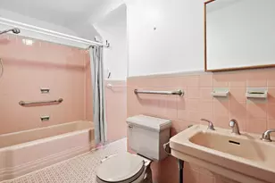 97 Riverview Dr, Cliffside Park, NJ 07010 - Photo 16