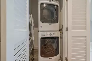 225 Columbia Ave, Jersey City, NJ 07307 - Photo 36