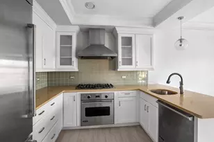 34 Cambridge Wy, Weehawken, NJ 07086 - Photo 16