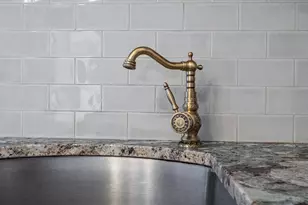 701 Bergen Ave, Jersey City, NJ 07306 - Photo 8