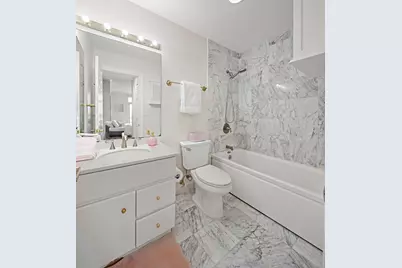 207 Shearwater Ct West #66, Jersey City, NJ 07305 - Photo 18