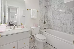 207 Shearwater Ct W, Jersey City, NJ 07305 - Photo 18