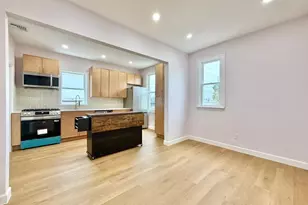 130 Beach St, Jersey City, NJ 07307 - Photo 8