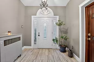 814 Kennedy Blvd, Bayonne, NJ 07002 - Photo 2