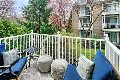 237 Price Ct, West New York, NJ 07093 - Photo 2