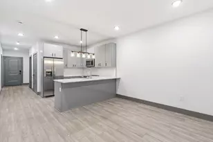 531 32nd St, Union City, NJ 07087 - Photo 2