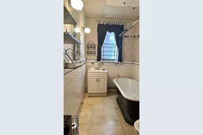 21 Bayview Ave, Jersey City, NJ 07305 - Photo 6