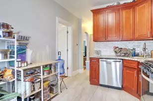 264 Columbia Ave, Jersey City, NJ 07307 - Photo 10