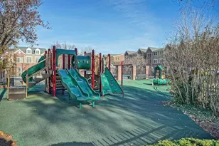 273 Roslyn Ct, West New York, NJ 07093 - Photo 46