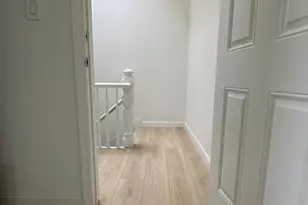 132 Bayview Ave, Jersey City, NJ 07305 - Photo 10