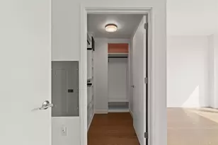 75 Park Ln S, Jersey City, NJ 07310 - Photo 10