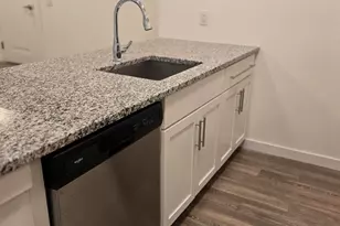 61 Virginia Ave, Jersey City, NJ 07304 - Photo 4