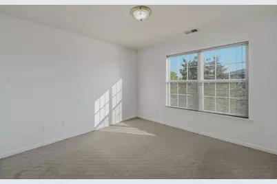 2 Marina Dr, Bayonne, NJ 07002 - Photo 10