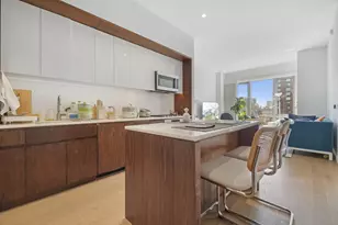 75 Park Ln S, Jersey City, NJ 07310 - Photo 6