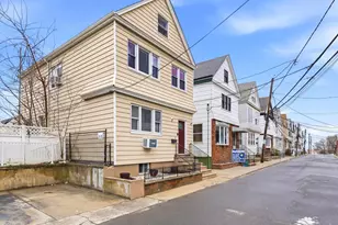 2 Obrien Ct, Bayonne, NJ 07002 - Photo 2