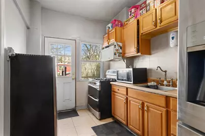76 Beach St, Jersey City, NJ 07307 - Photo 10