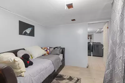 76 Beach St, Jersey City, NJ 07307 - Photo 16