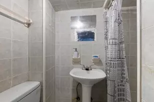 76 Beach St, Jersey City, NJ 07307 - Photo 18