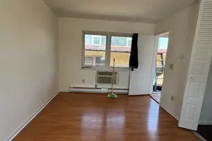 81 70th St, Guttenberg, NJ 07093 - Photo 4