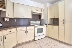 720 Harmon Cove Tower, Secaucus, NJ 07094 - Photo 14